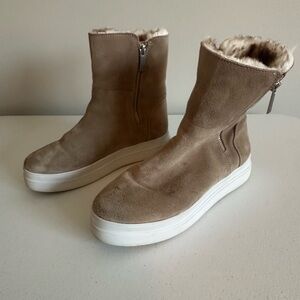Women’s 8.5 J/Slides Tan/Gray Tristan‎ Boot with Faux Fur